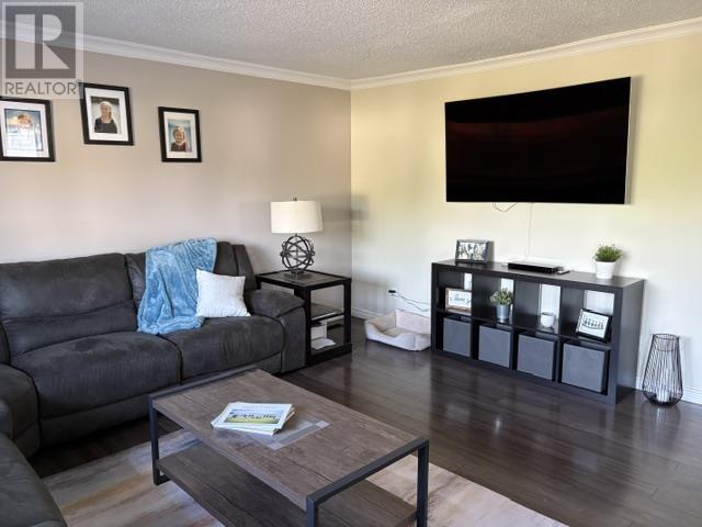 3241 Willard AVE - 4