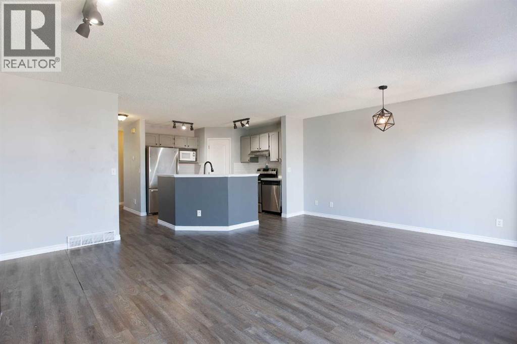 7269 Laguna Way NE - 12