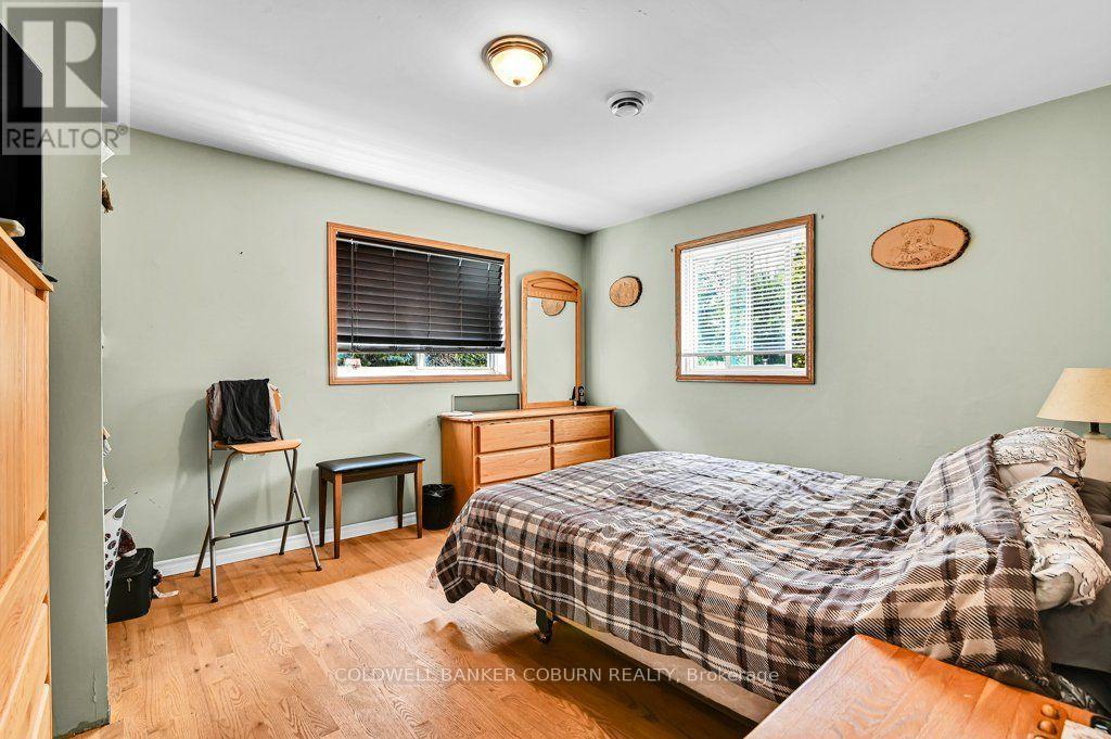 5094 BRUNET ROAD - 25