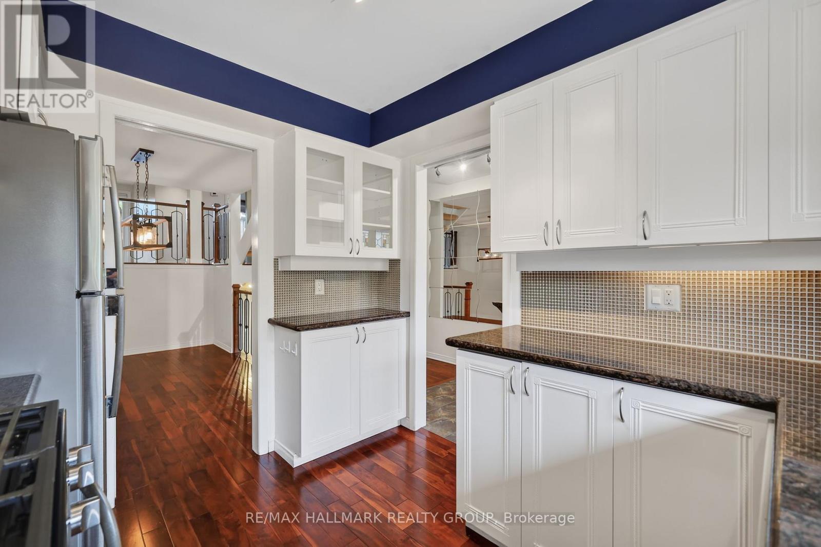 #22 290 CATHCART STREET - 10