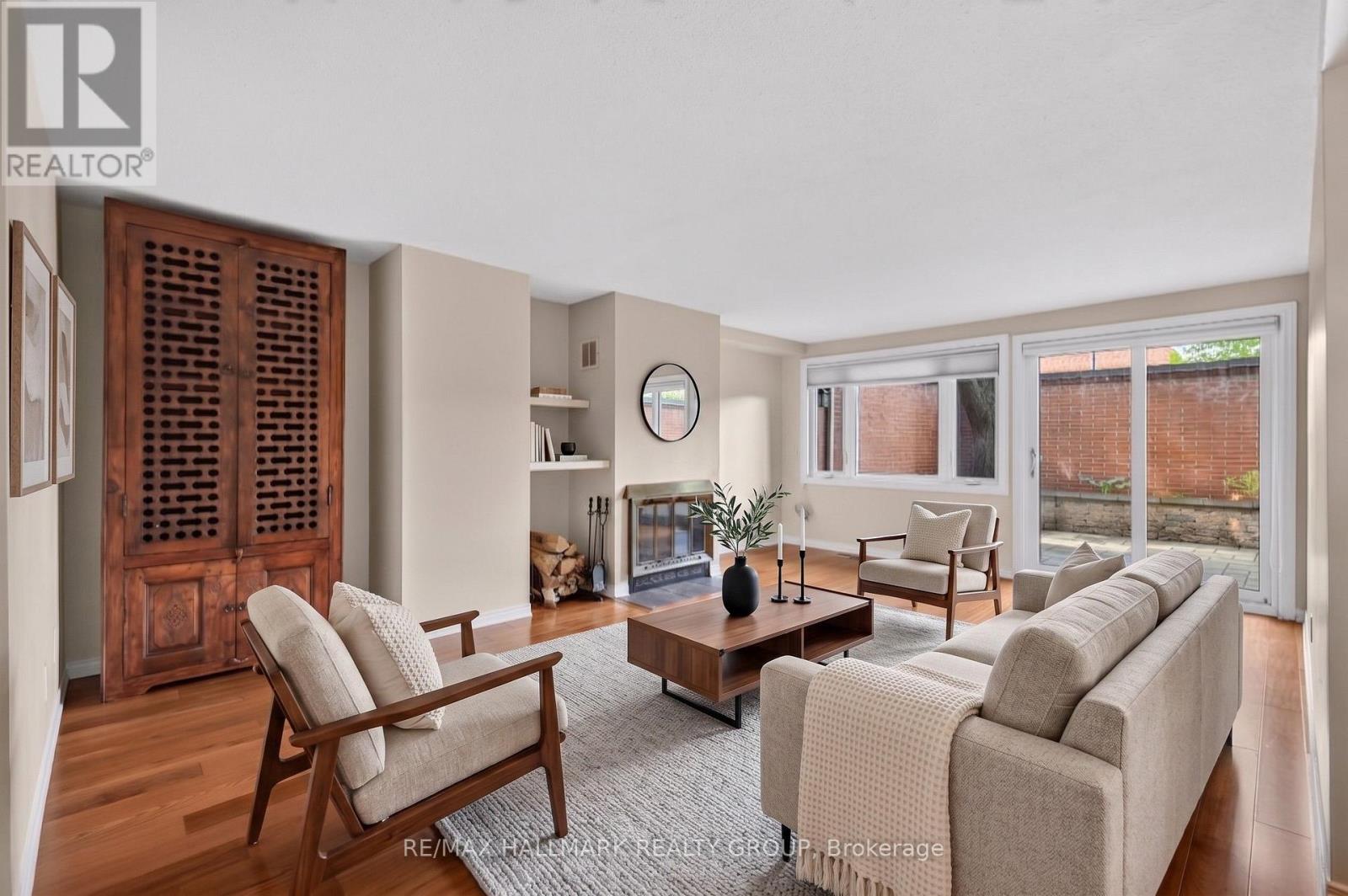 #22 290 CATHCART STREET - 15