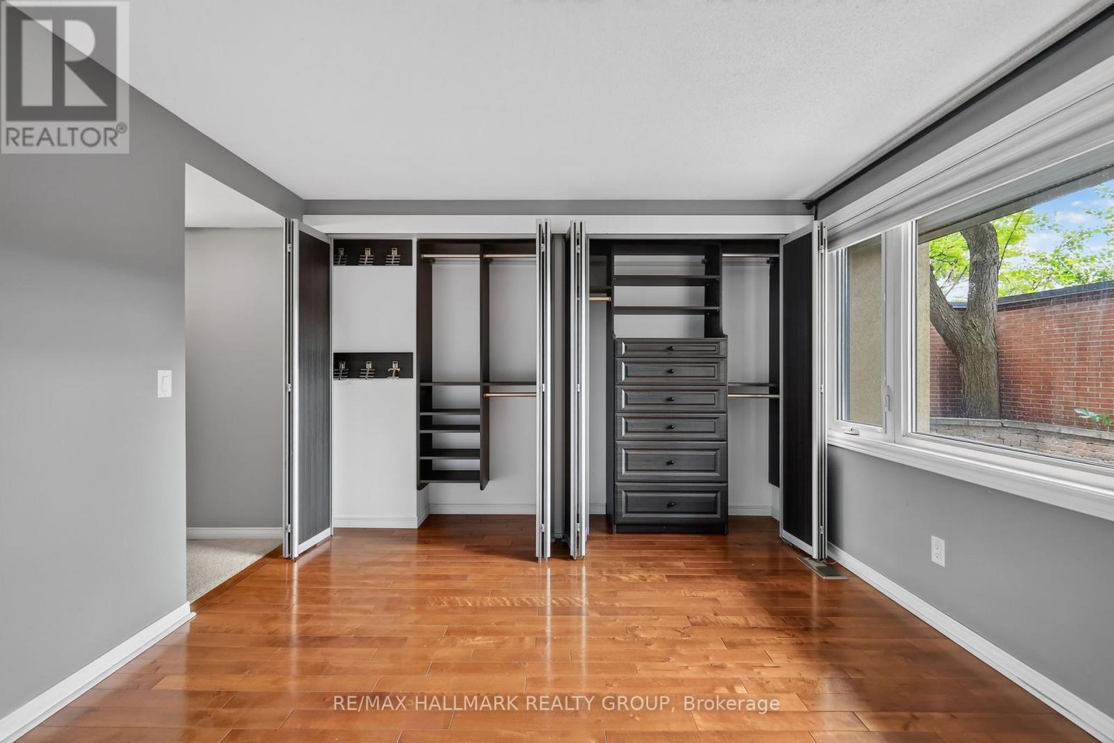 #22 290 CATHCART STREET - 20