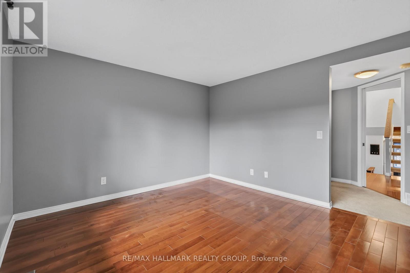 #22 290 CATHCART STREET - 21