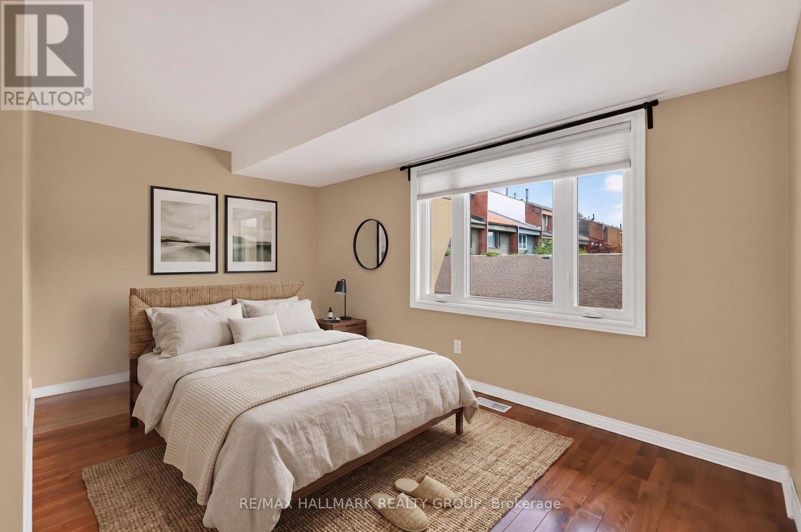 #22 290 CATHCART STREET - 24
