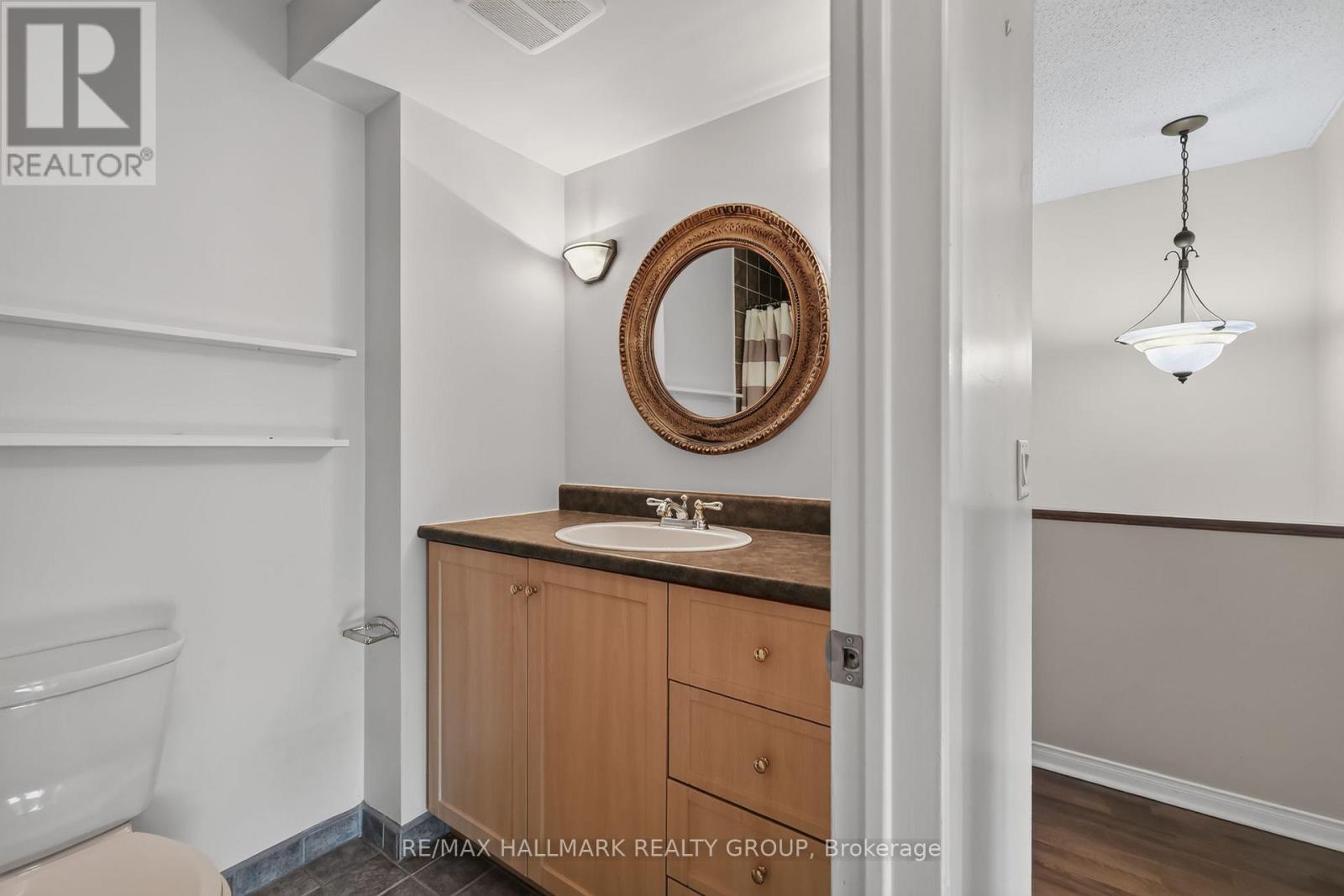 #22 290 CATHCART STREET - 31