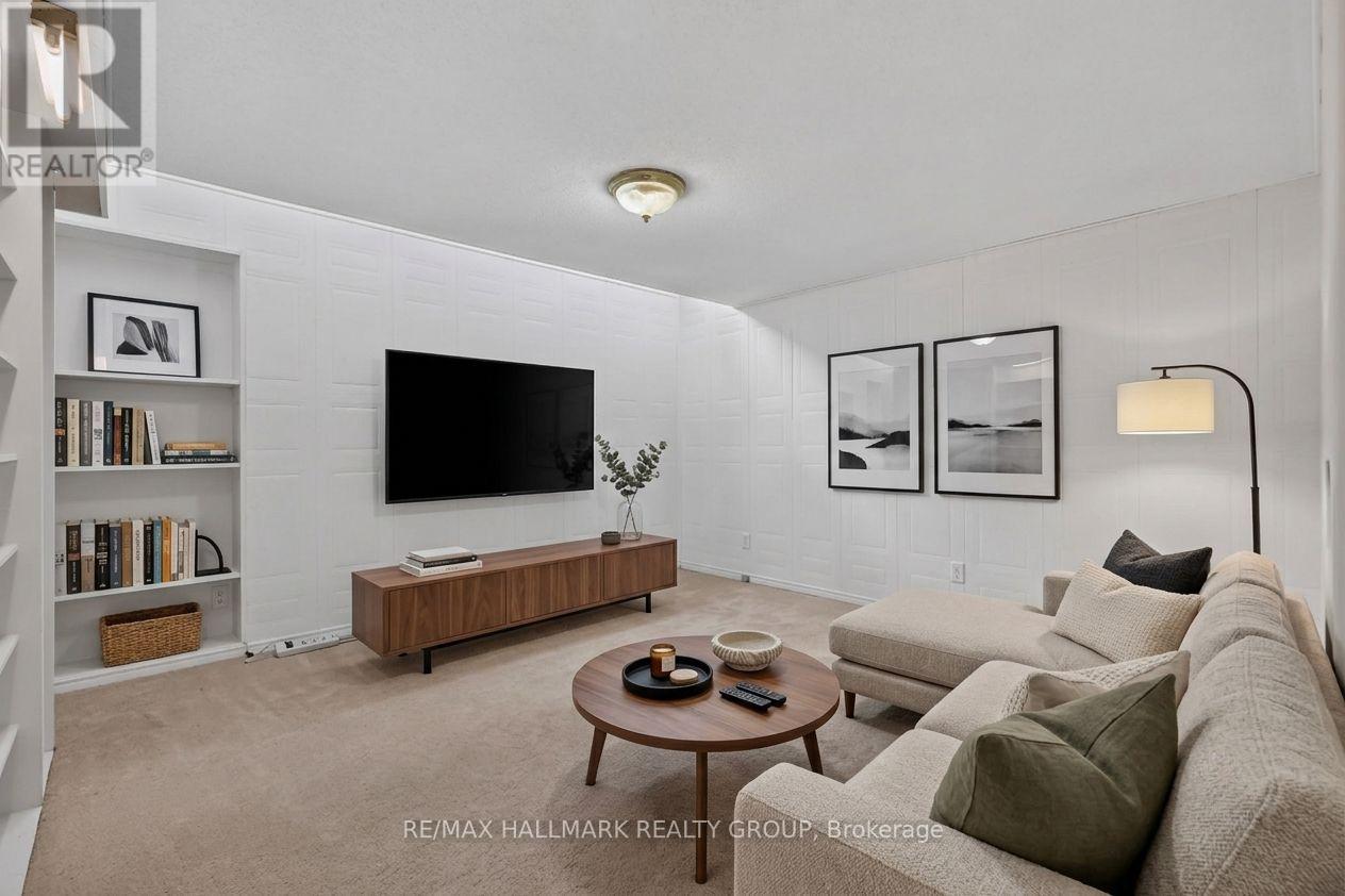 #22 290 CATHCART STREET - 33