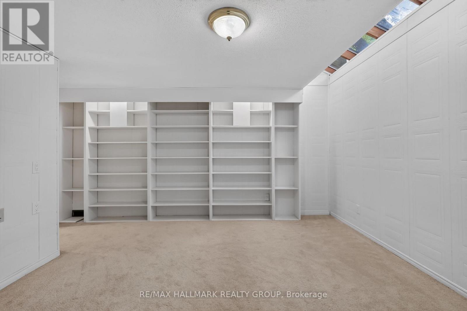 #22 290 CATHCART STREET - 34