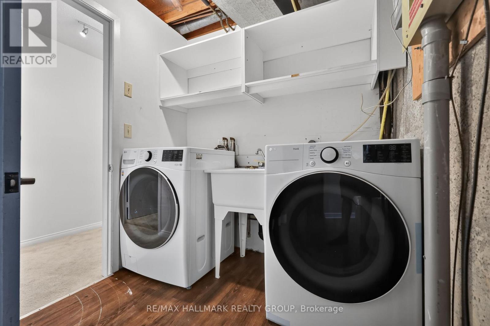 #22 290 CATHCART STREET - 36