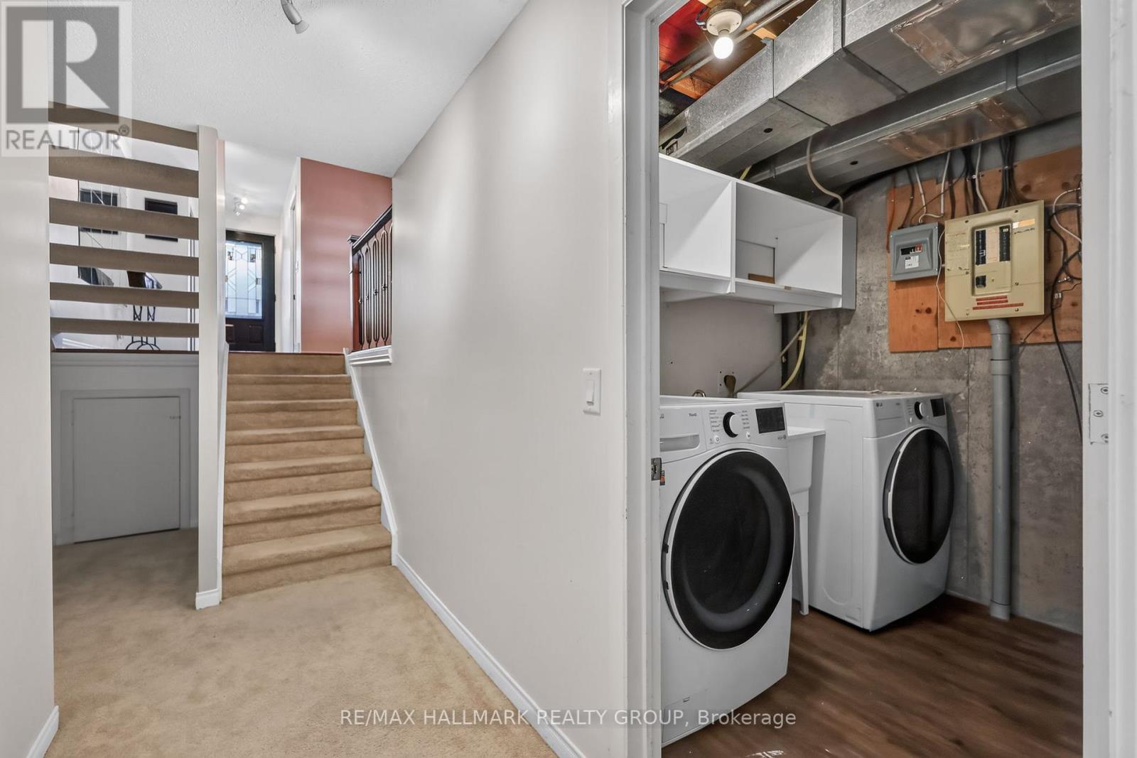 #22 290 CATHCART STREET - 39