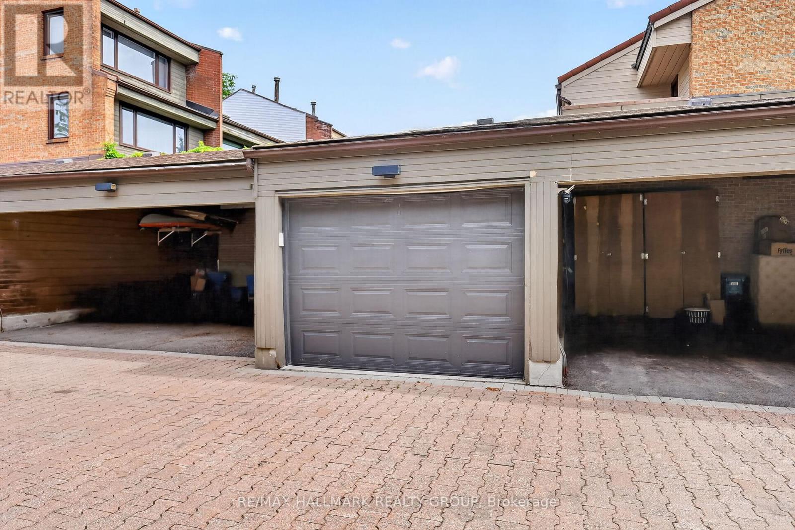 #22 290 CATHCART STREET - 46