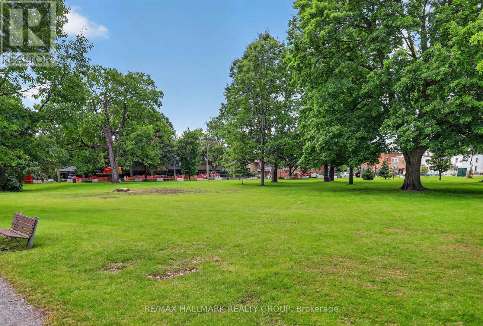 #22 290 CATHCART STREET - 50