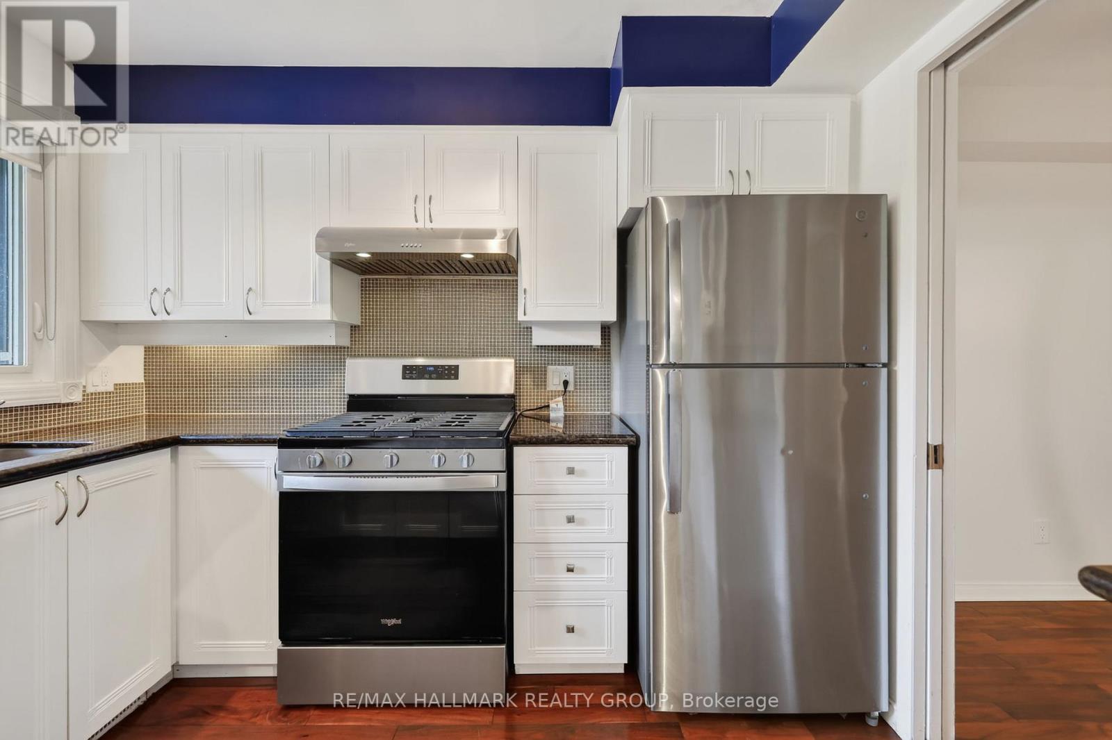#22 290 CATHCART STREET - 7