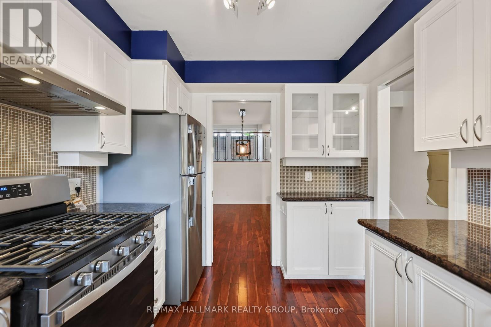 #22 290 CATHCART STREET - 9