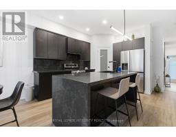 246 Cooks Mill Crescent, Ottawa, ON K1V2N1 Photo 11