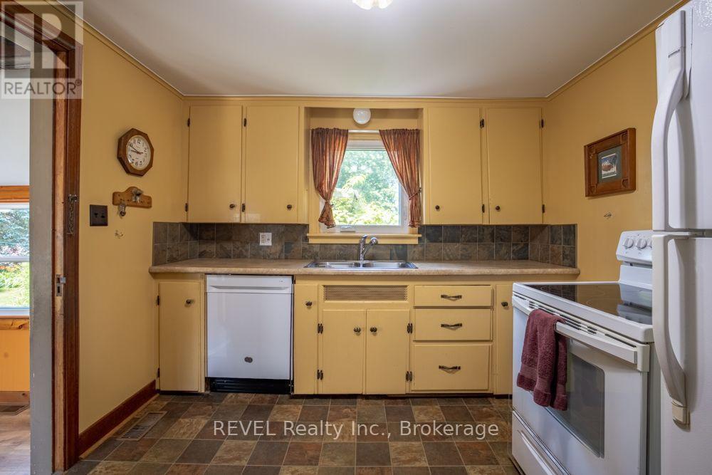 247 NICOLAS ROAD - 8