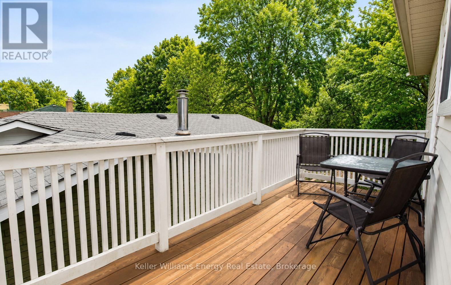 Private Deck