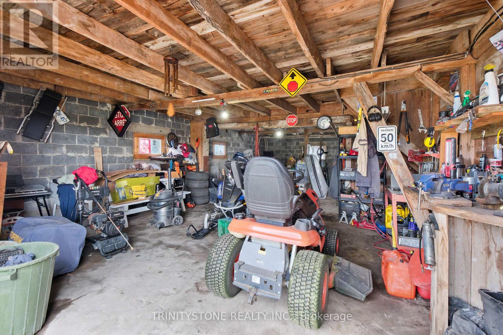 662 LACROIX ROAD - 42