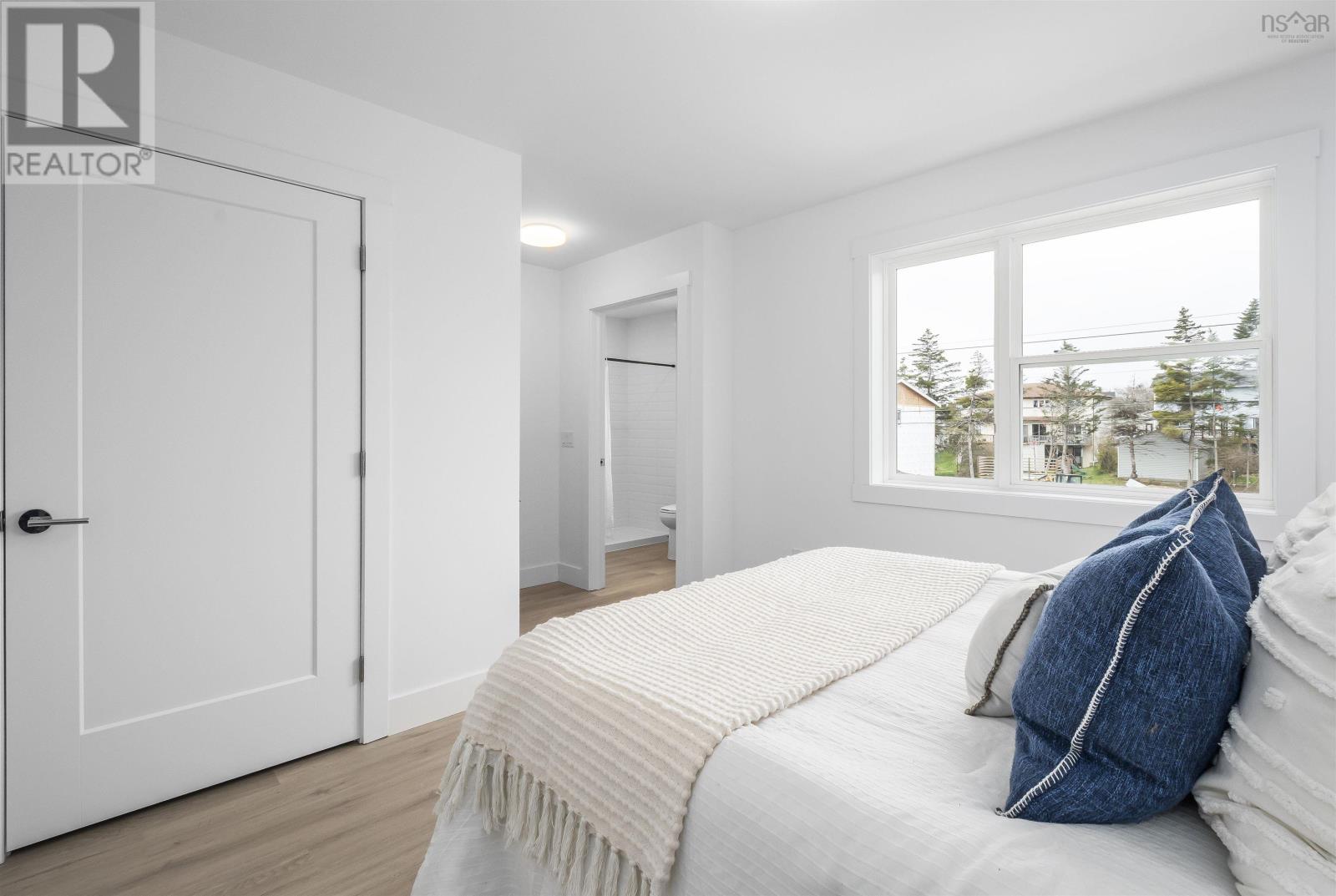 6 Berm Street - 18