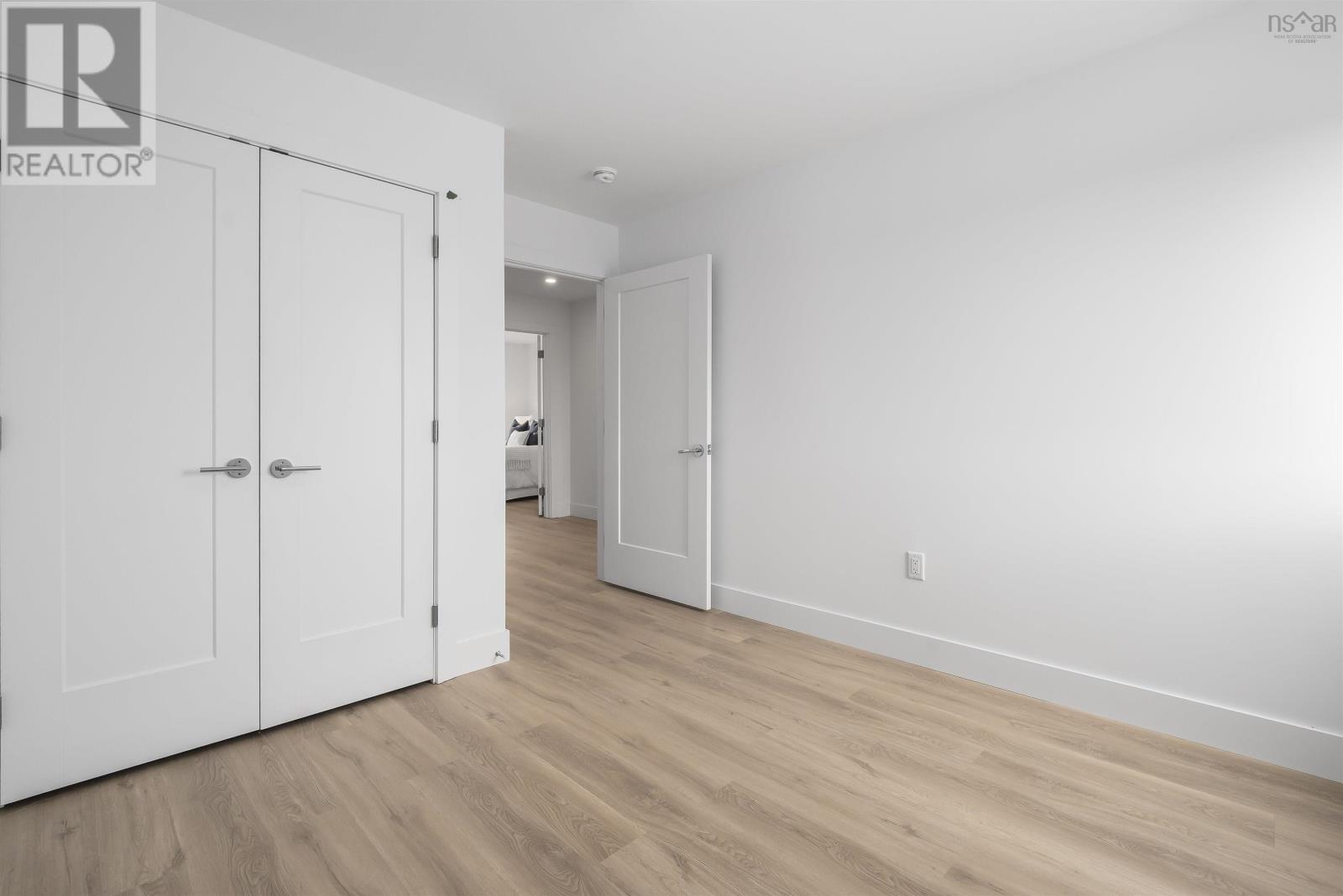 6 Berm Street - 24