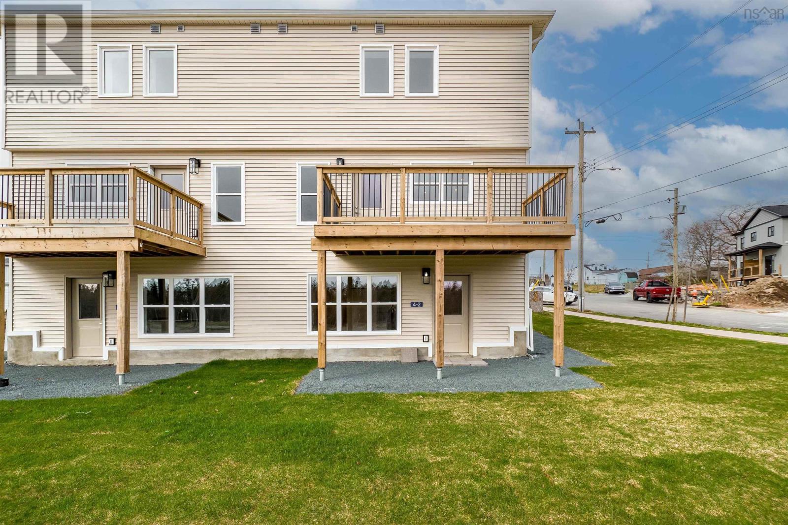 6 Berm Street - 38