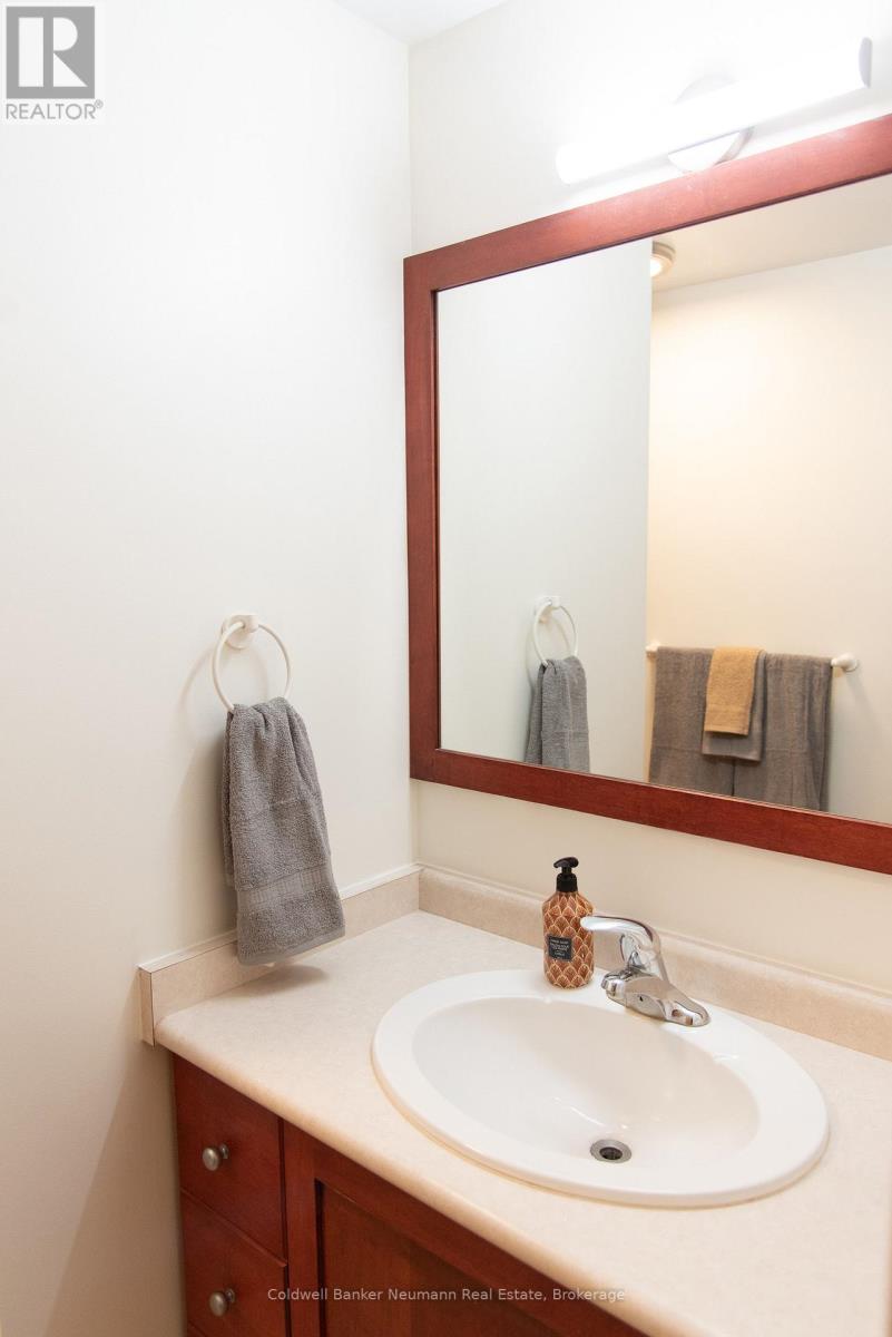 #29 121 BAGOT STREET - 17