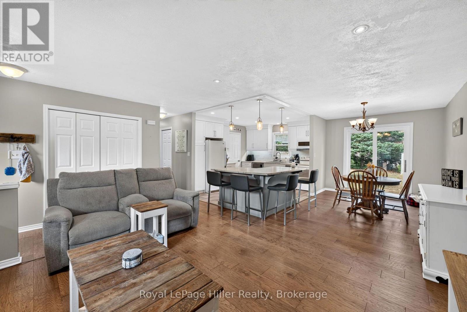 220 GREENWOOD DRIVE - 10