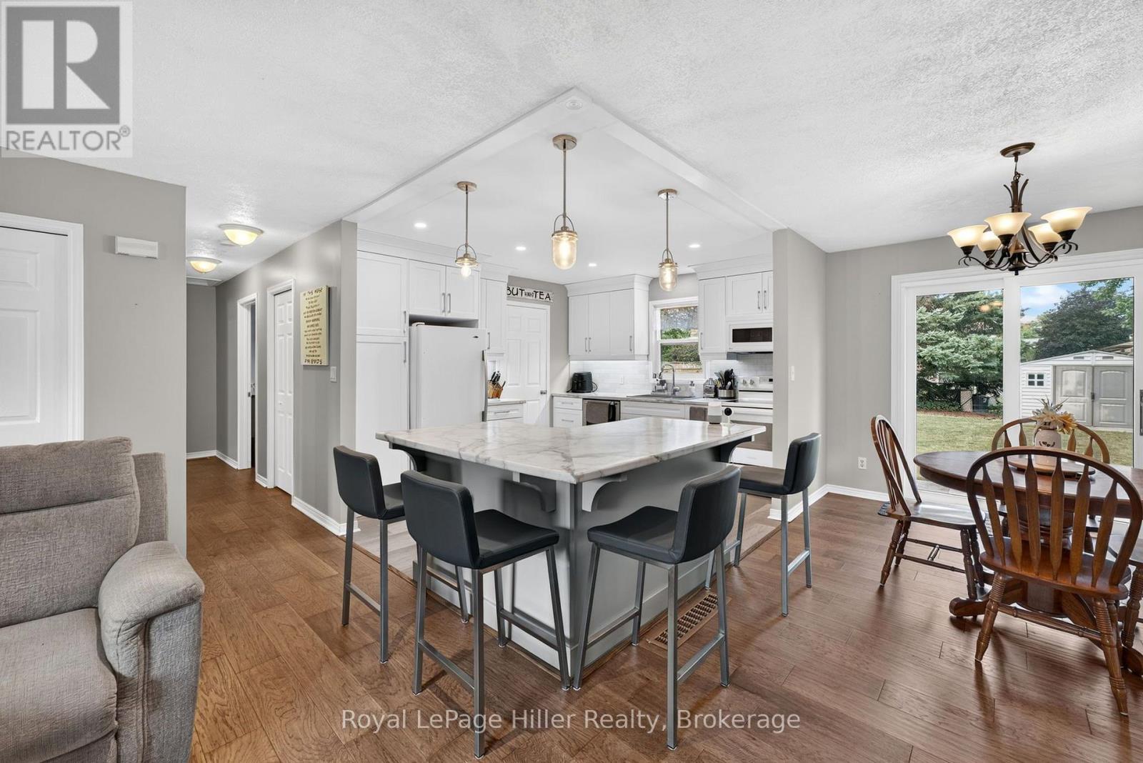 220 GREENWOOD DRIVE - 11