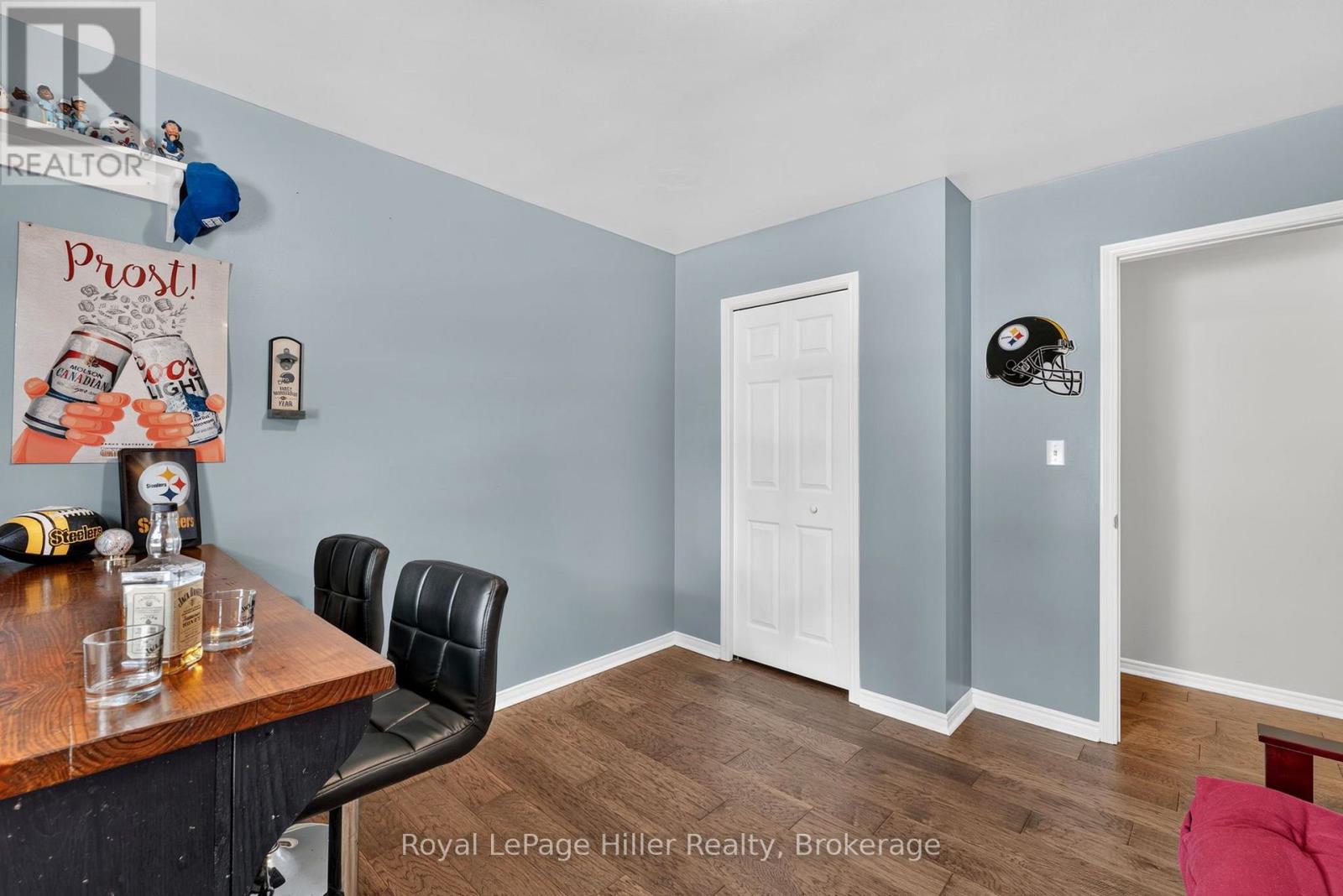 220 GREENWOOD DRIVE - 18
