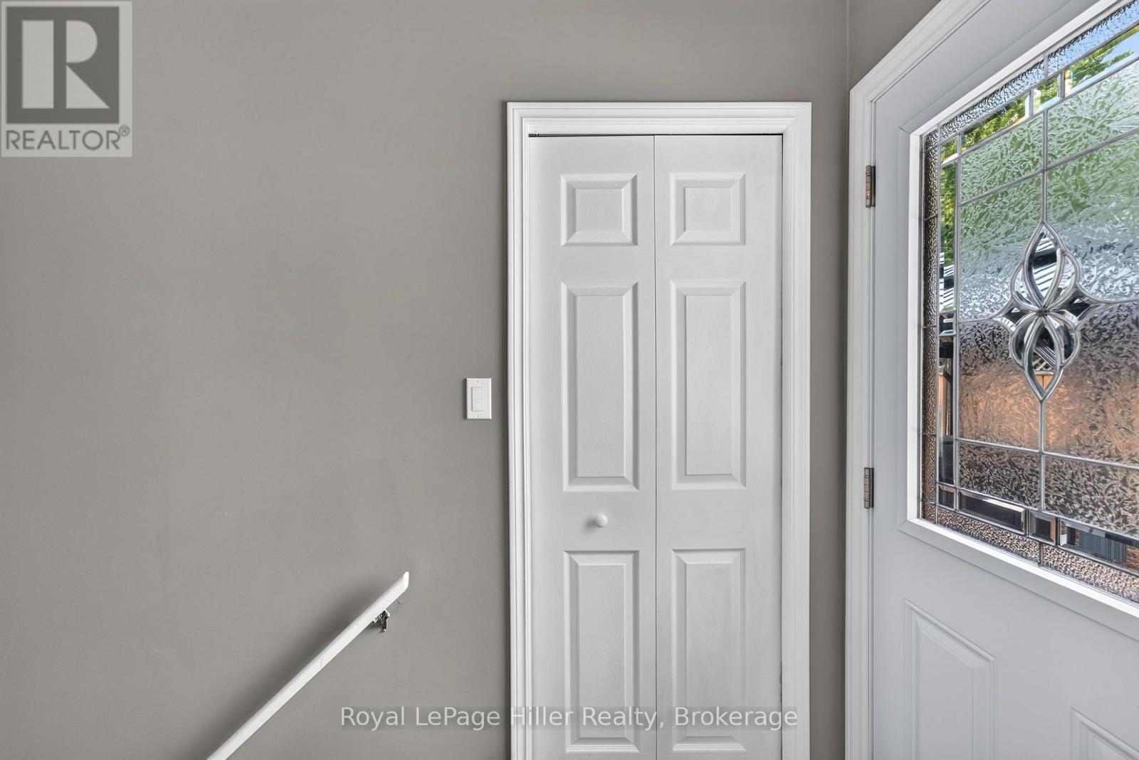 220 GREENWOOD DRIVE - 25