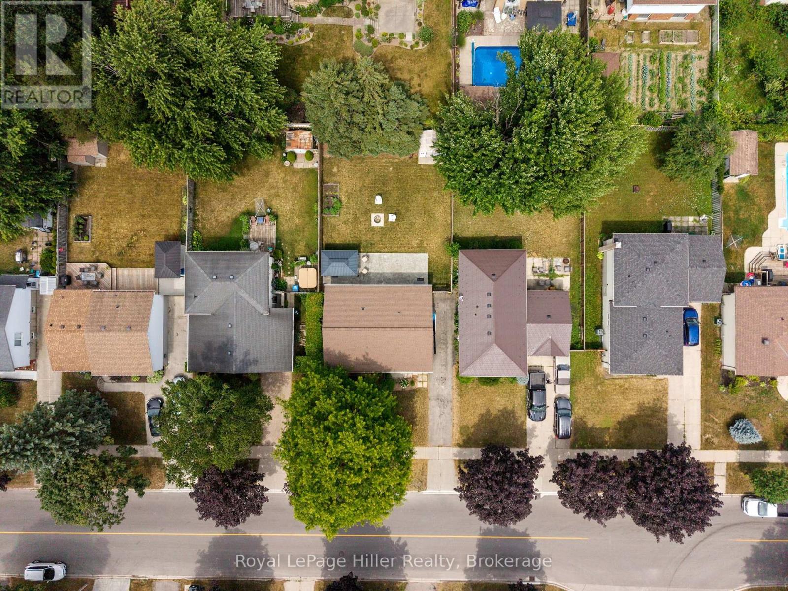220 GREENWOOD DRIVE - 41