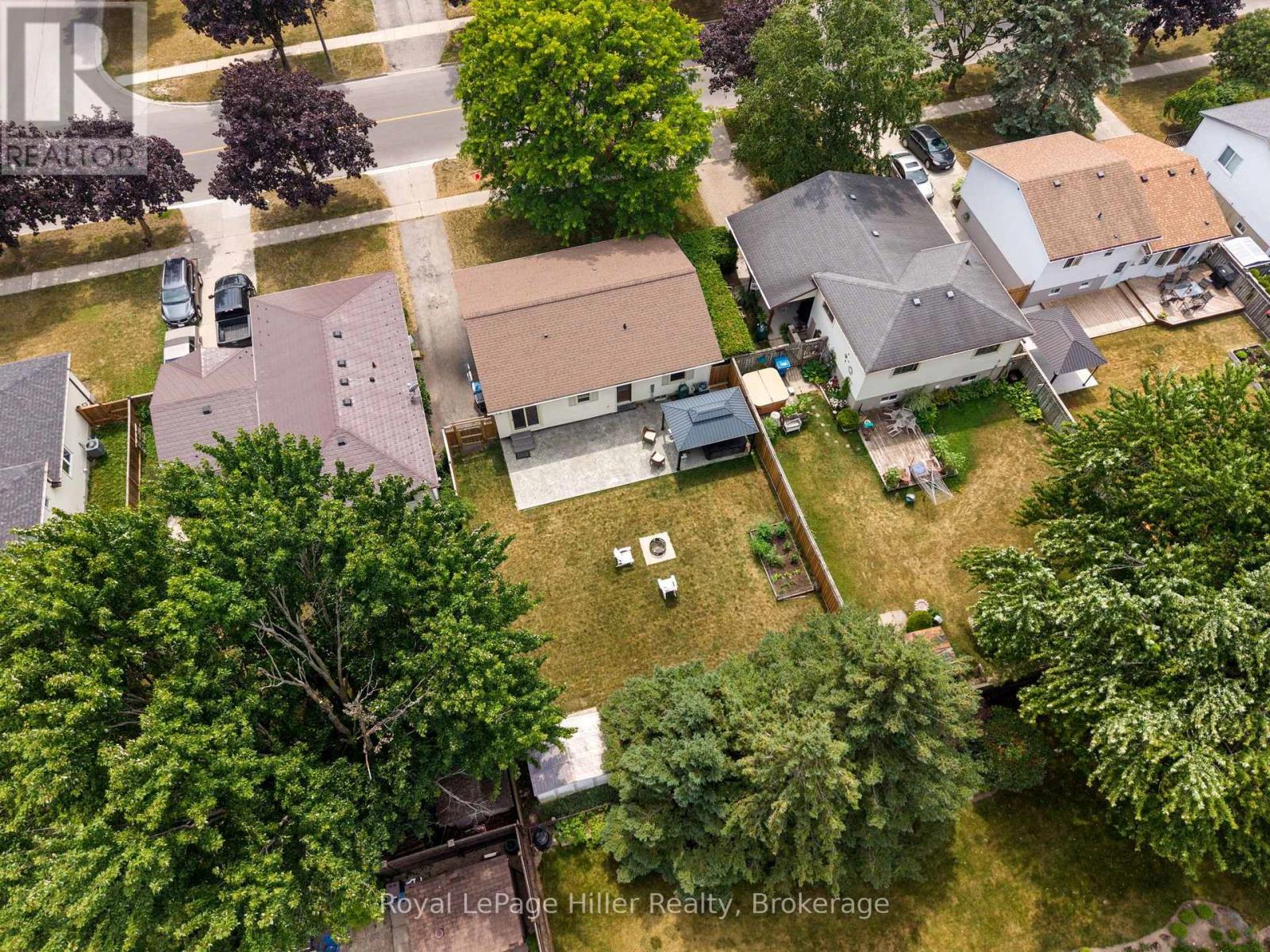220 GREENWOOD DRIVE - 43