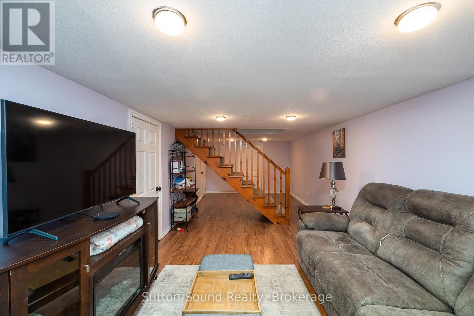 535 9TH STREET W - Image 25