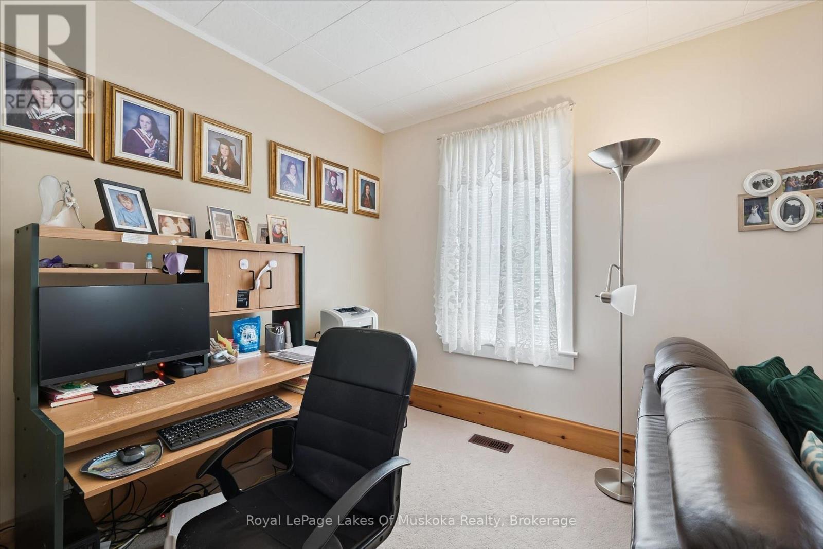 190 WINEWOOD AVENUE W - 10