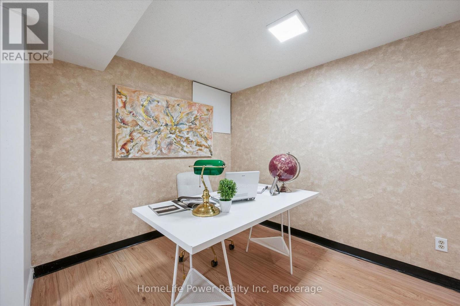 ##239 31 GREENGATE ROAD - 27