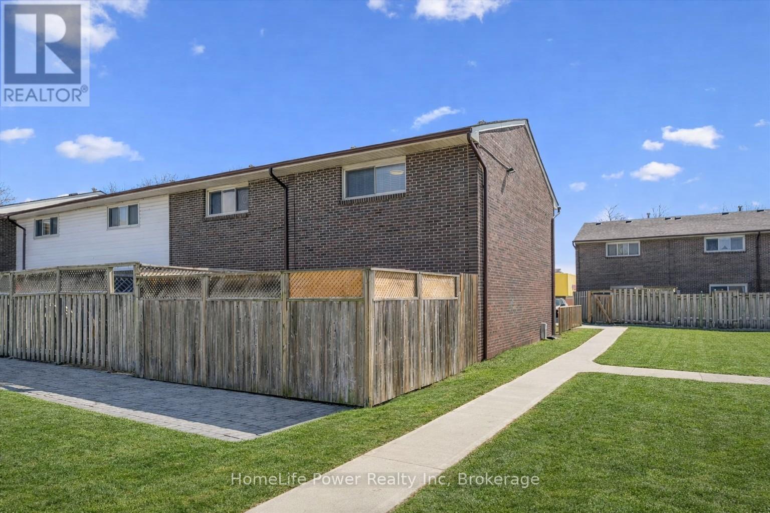 ##239 31 GREENGATE ROAD - 34