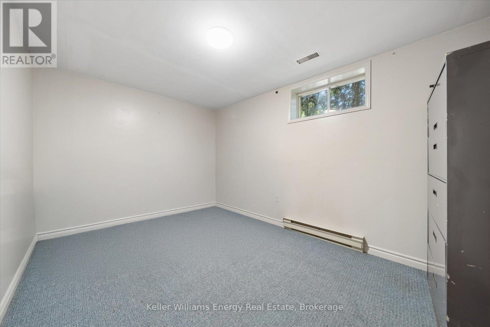 8280 ALBERT COURT - 33