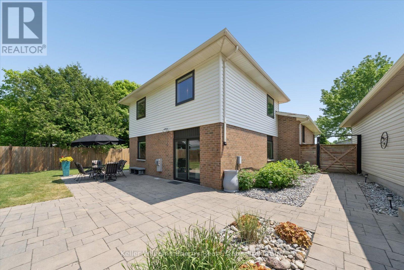 8280 ALBERT COURT - 35