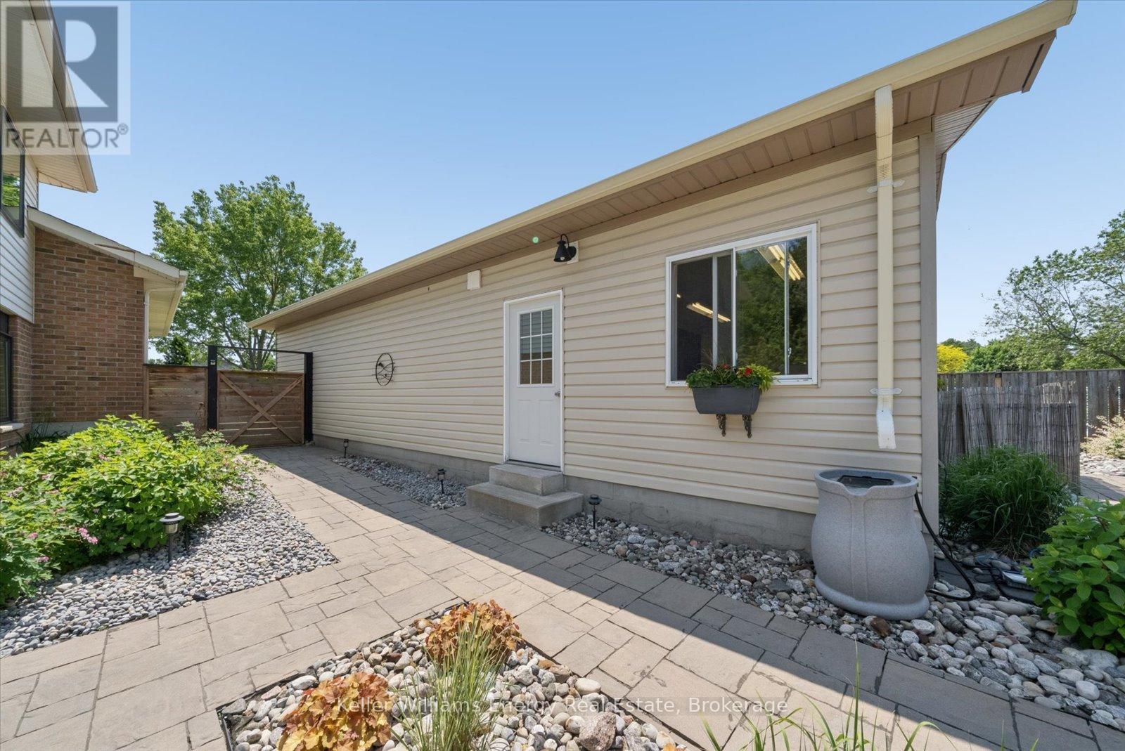 8280 ALBERT COURT - 41
