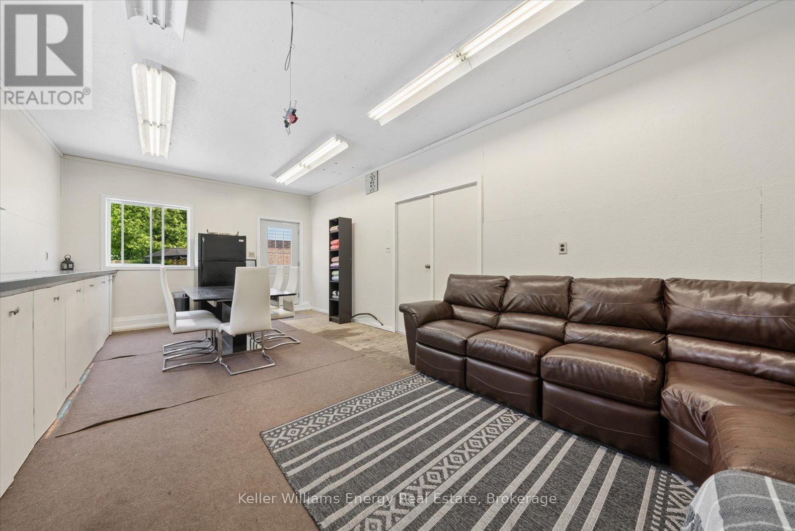 8280 ALBERT COURT - 43