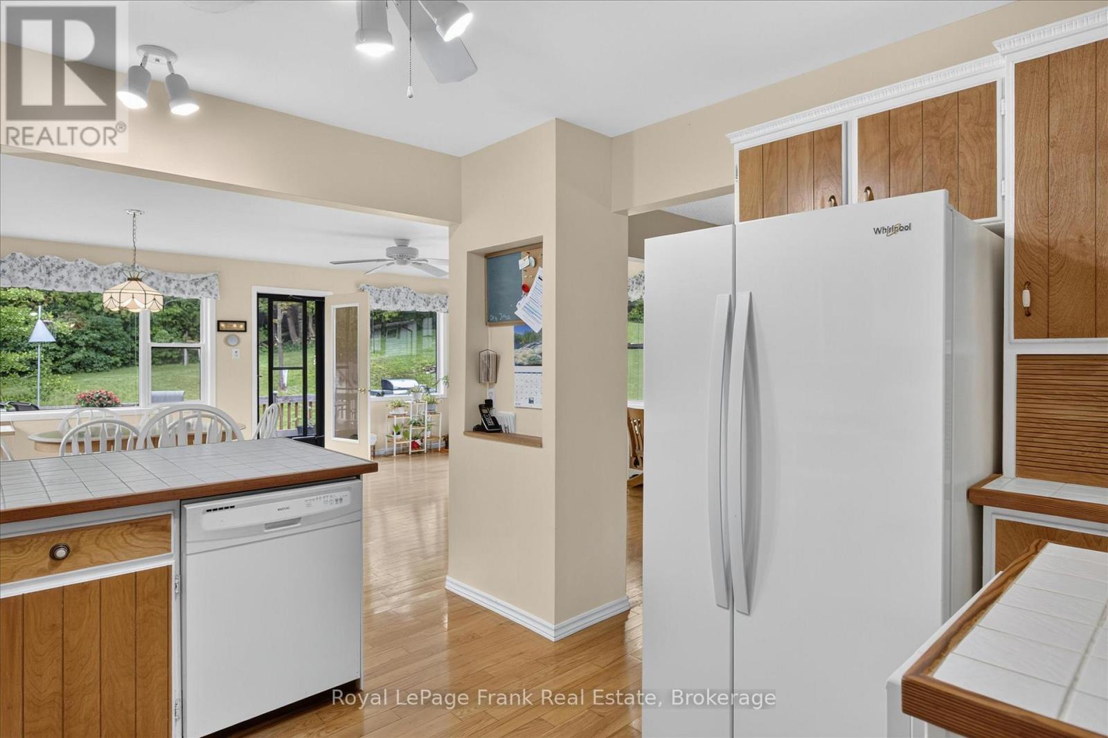 18 REDWOOD COURT - 11