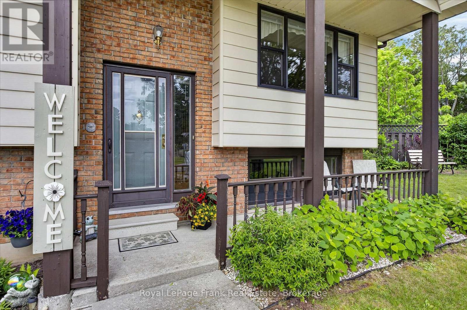 18 REDWOOD COURT - 3