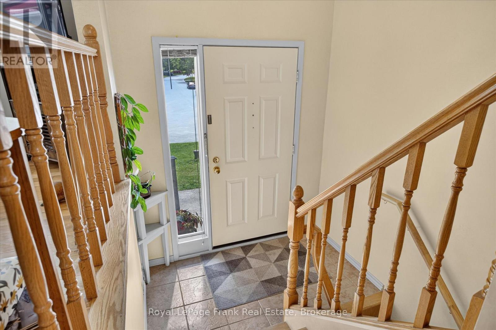 18 REDWOOD COURT - 4
