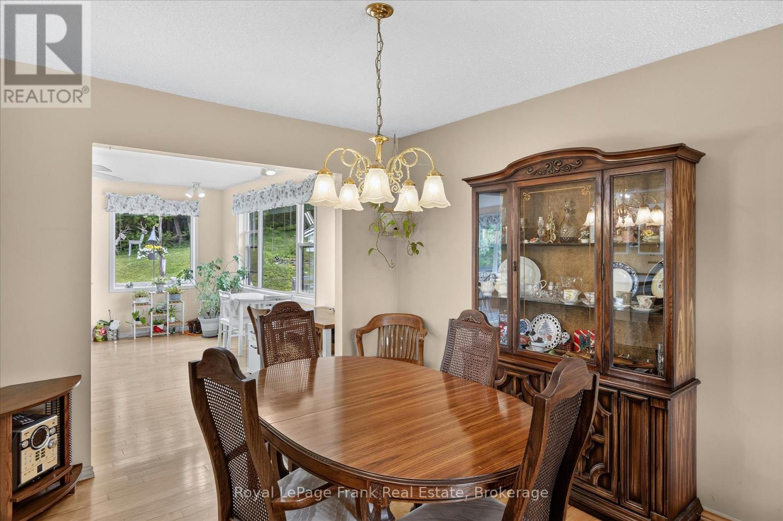 18 REDWOOD COURT - 8