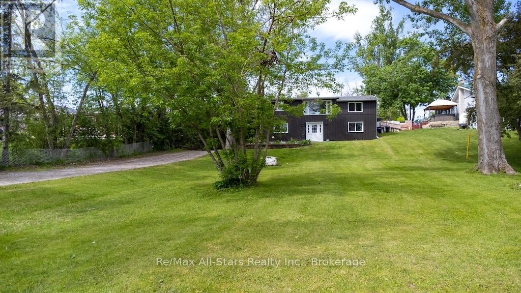 9 RIVERSIDE DRIVE - 2