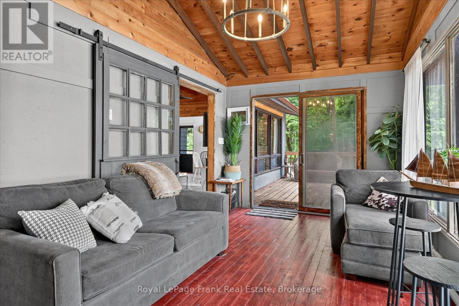 442 ISLAND 7 STONEY LAKE - 12
