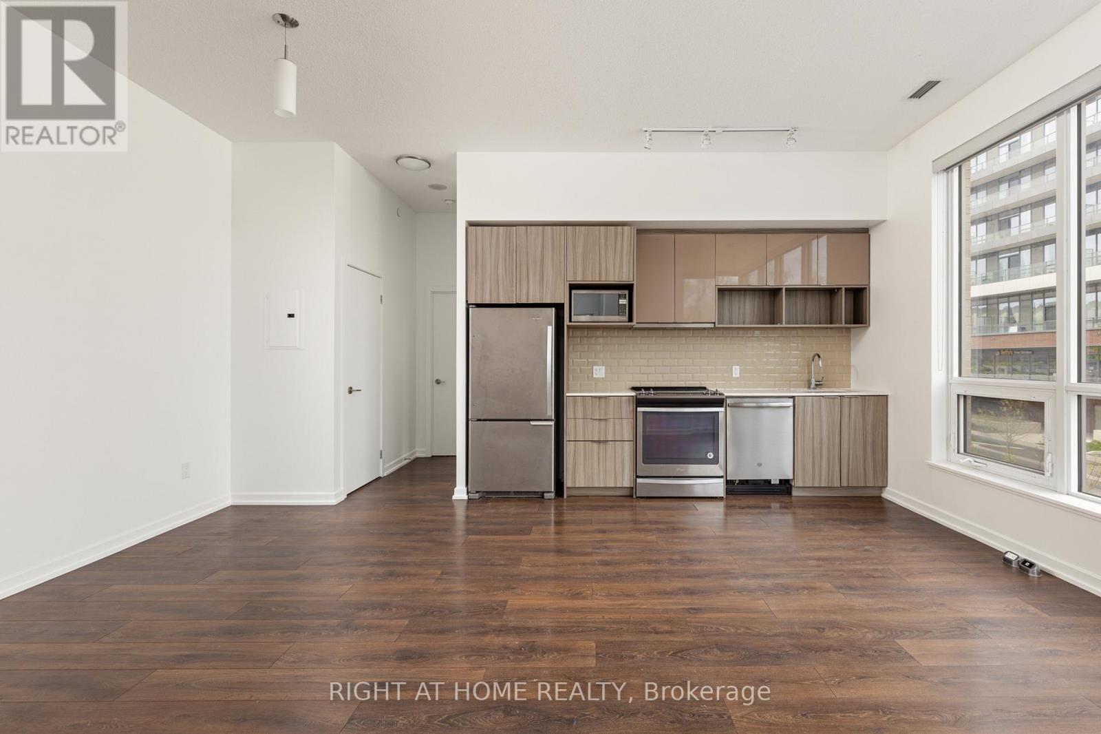 #108 52 FOREST MANOR ROAD - 18