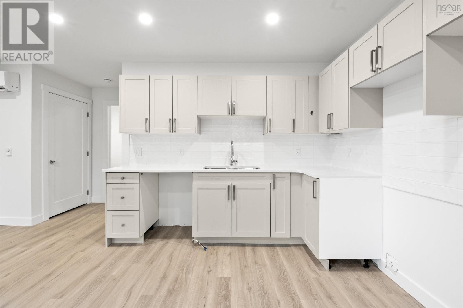 42 Warner Drive - 26