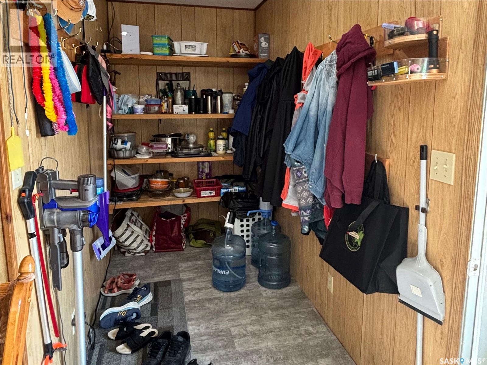 Wallman Cabin (Otter Cres) - 10