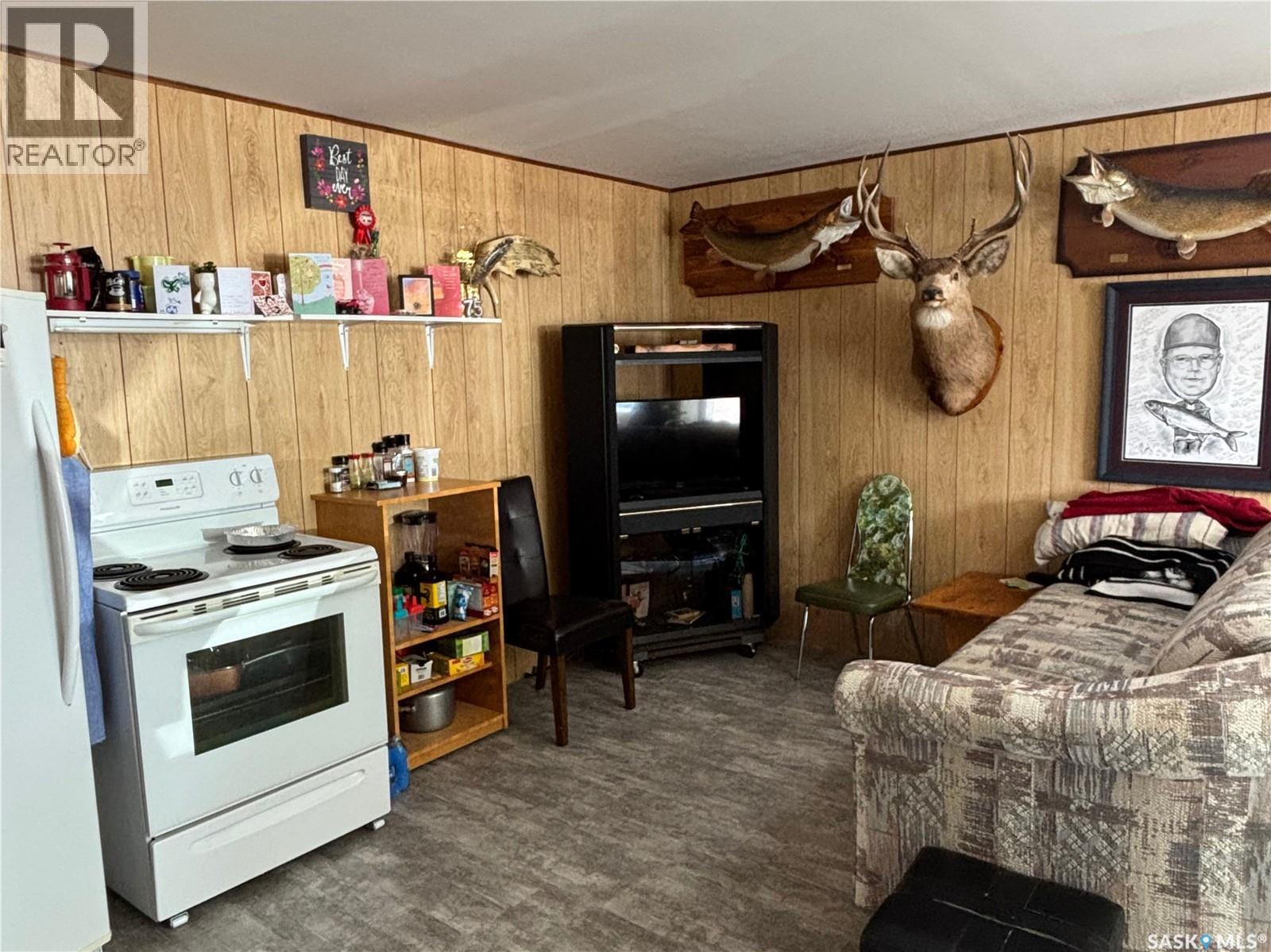 Wallman Cabin (Otter Cres) - 12