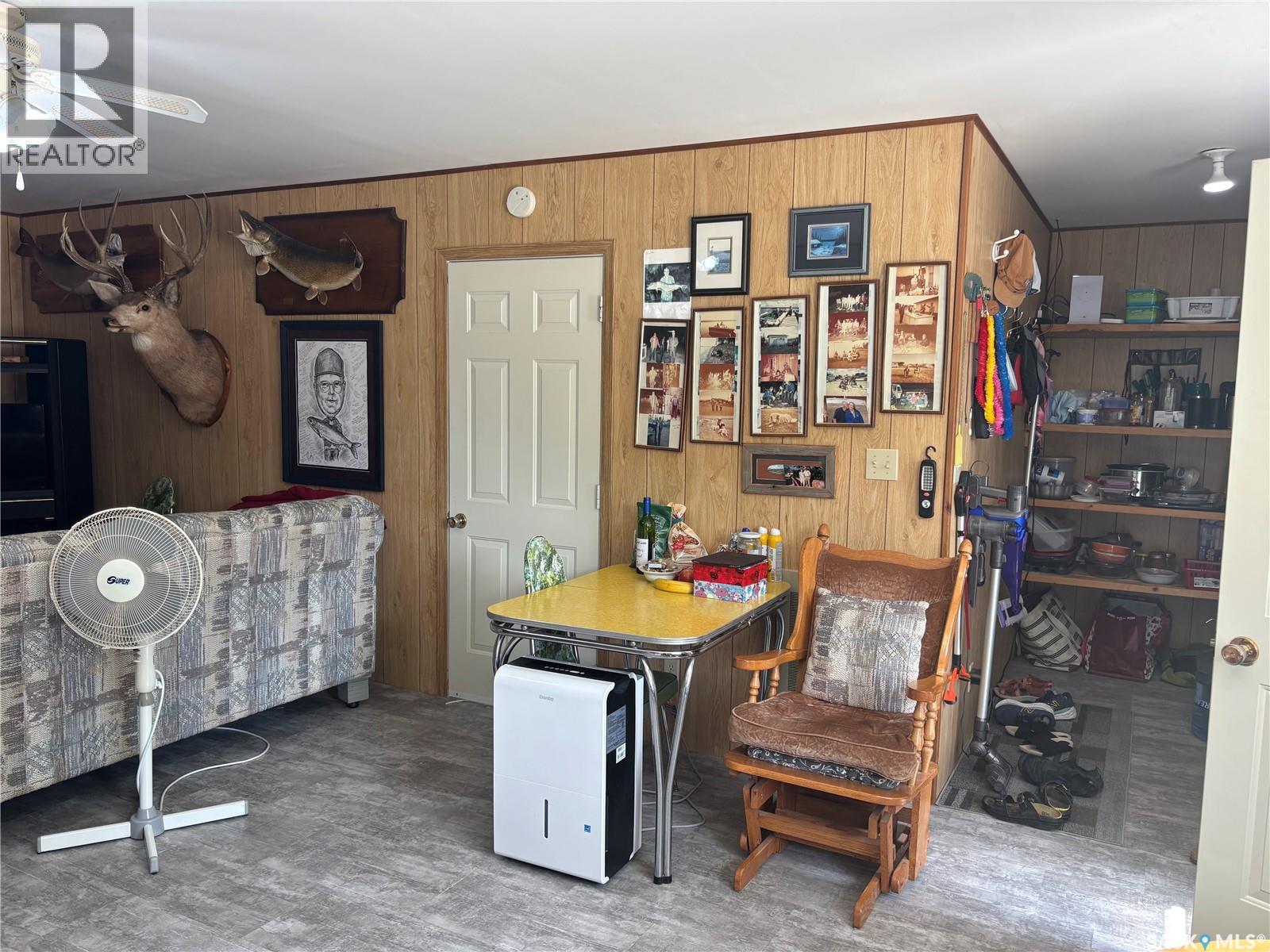 Wallman Cabin (Otter Cres) - 9